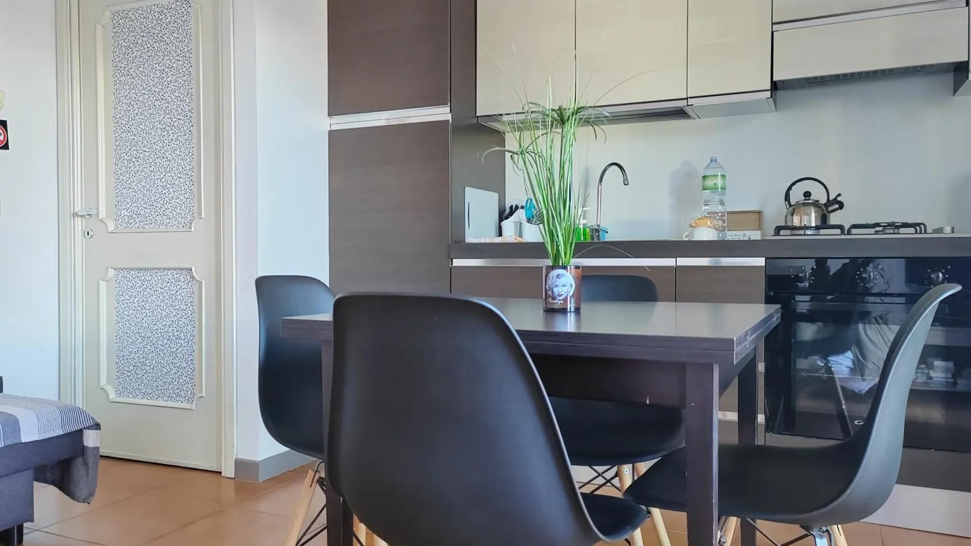 Home Of Fame - Home Gallery With Fully Equipped Kitchen, Separate Entrance, Free Parking オルビア イタリア